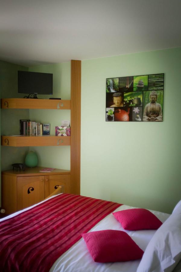 Le Bonheur Dans Le Pre Hotel Lucinges Ruang foto